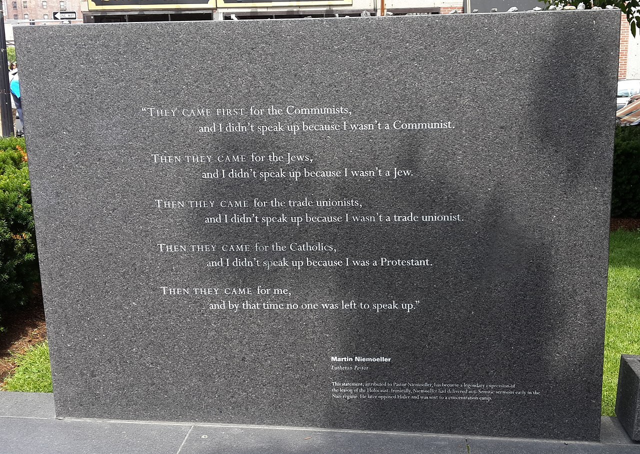 美國麻薩諸塞州波士頓的新英格蘭猶太人大屠殺紀念碑石碑