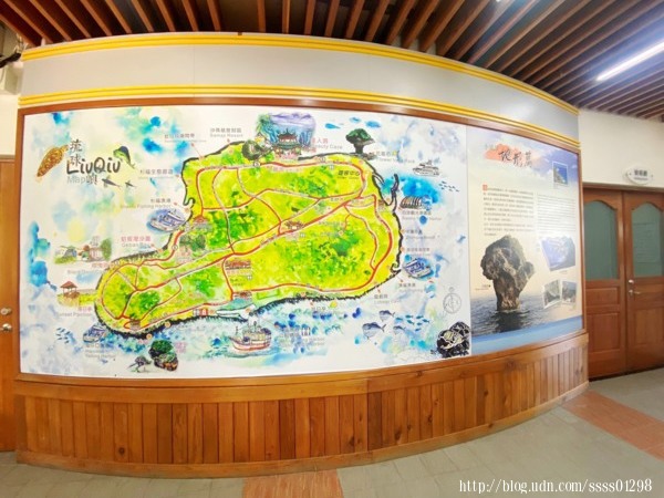 想認識小琉球的地質、生態、潮汐時間等，或快速獲得實用的旅遊資訊，來「琉球遊客中心」就對了！有清楚的景點地圖幫您輕鬆規劃旅遊路線。