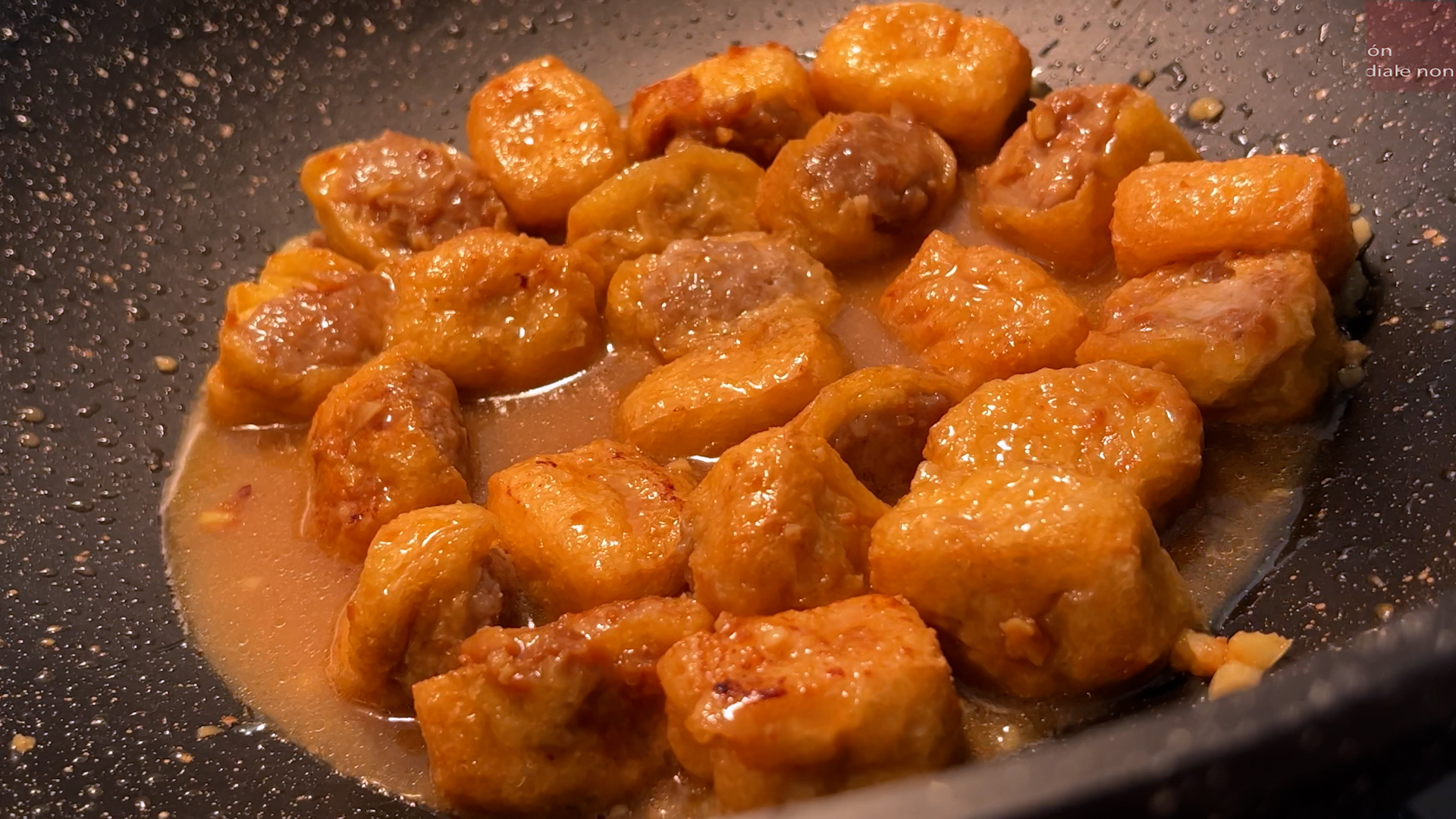 Missta's Kitchen: 家常小菜～家鄉煎釀豆卜 Tofu Puffs Stuffed with Minced Pork