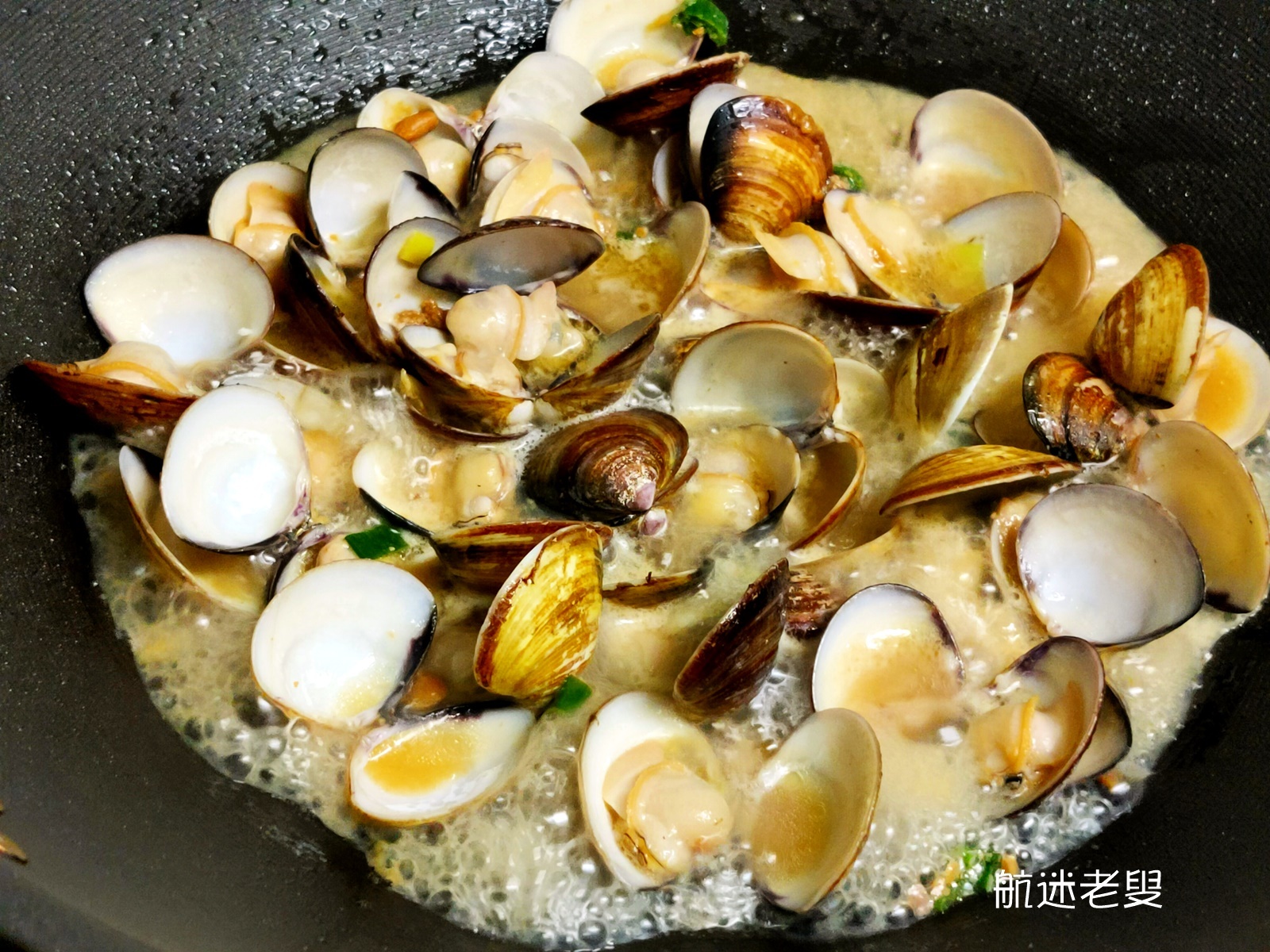 蛤蜊家常做法，原汁原味无需太多调料，几分钟就能完成_珠酱美食